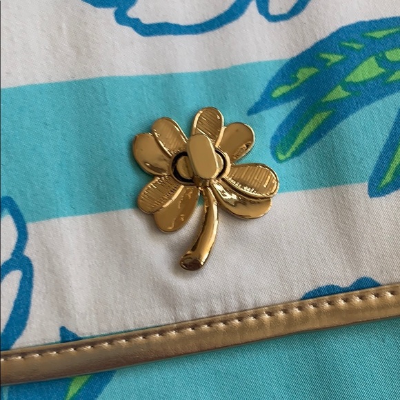lilly pulitzer clutch - Picture 3 of 4